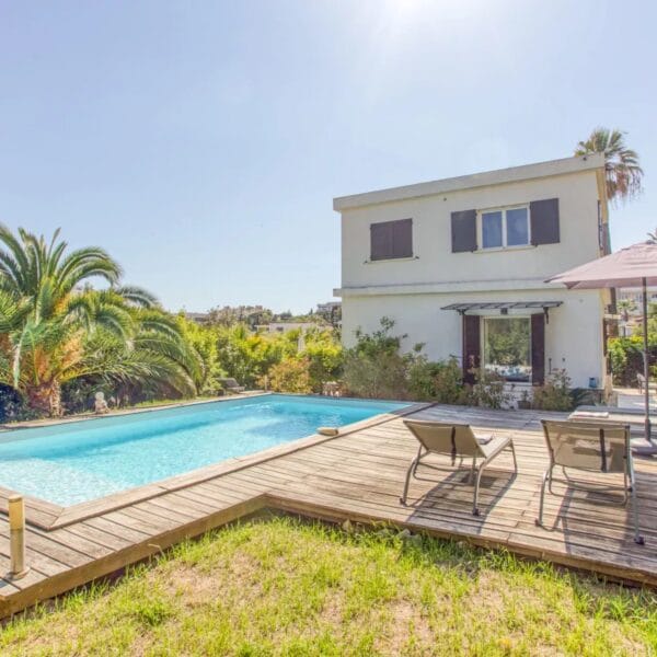 Cannes, au calme villa 3 chambres avec piscine