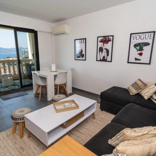 Appartement Cannes Croix des Gardes : cozy 2 pièces, terrasse vue mer panoramique