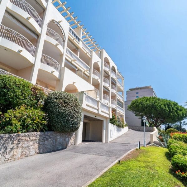 Appartement Cannes Croix des Gardes : cozy 2 pièces, terrasse vue mer panoramique