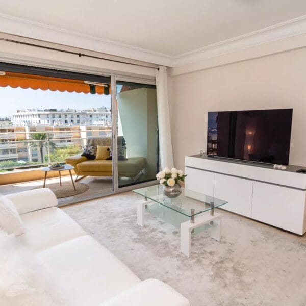 Appartement Cannes Pointe Croisette : superbe 3 pièces premium, terrasse, vue mer