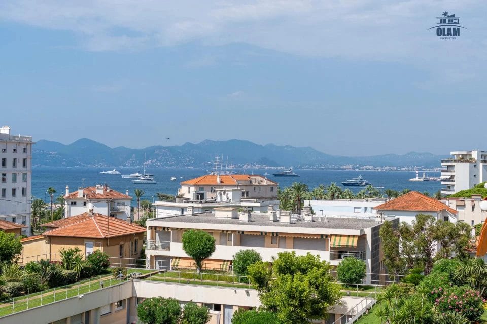 Appartement Cannes Pointe Croisette : superbe 3 pièces premium, terrasse, vue mer