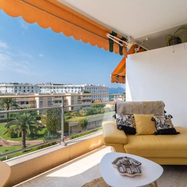 Appartement Cannes Pointe Croisette : superbe 3 pièces premium, terrasse, vue mer