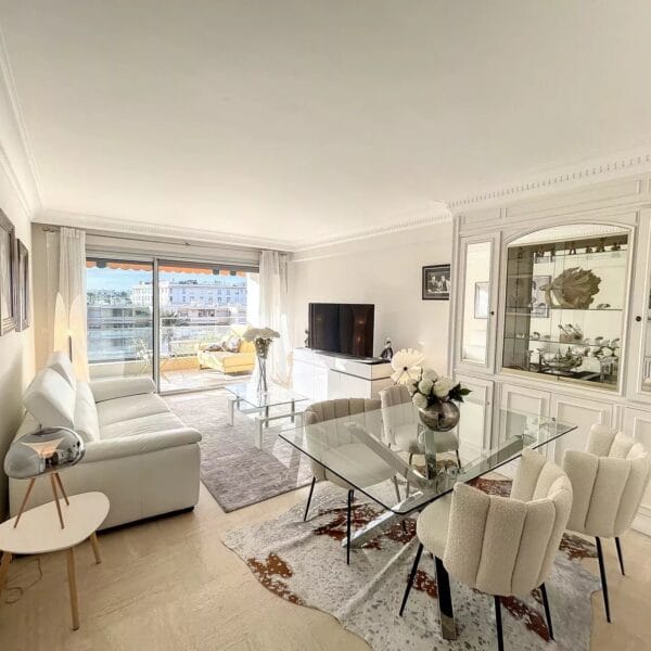 Appartement Cannes Pointe Croisette : superbe 3 pièces premium, terrasse, vue mer