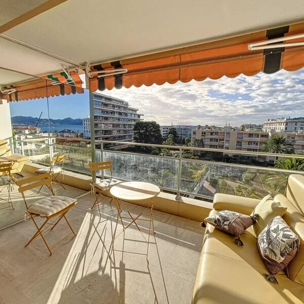 Appartement Cannes Pointe Croisette : superbe 3 pièces premium, terrasse, vue mer