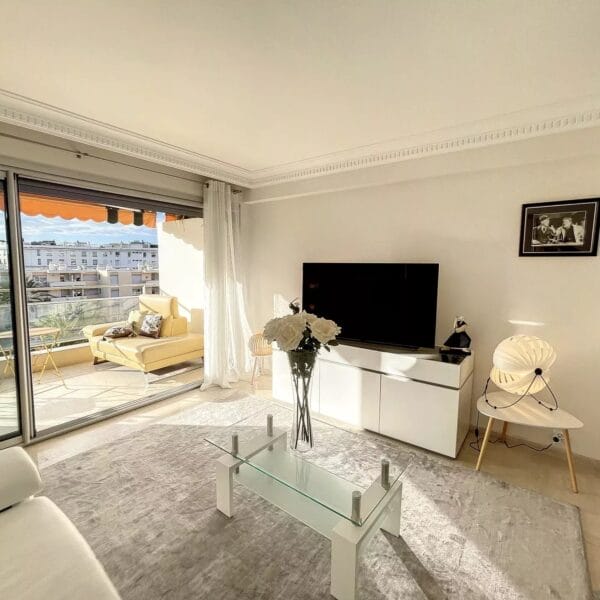 Appartement Cannes Pointe Croisette : superbe 3 pièces premium, terrasse, vue mer