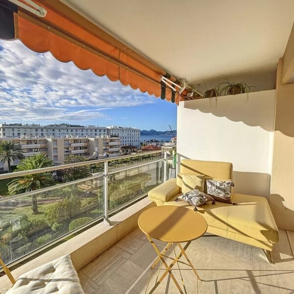 Appartement Cannes Pointe Croisette : superbe 3 pièces premium, terrasse, vue mer