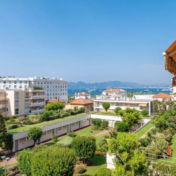 Apartment Cannes Pointe Croisette: superb premium 2-bedrooms, terrace, sea view