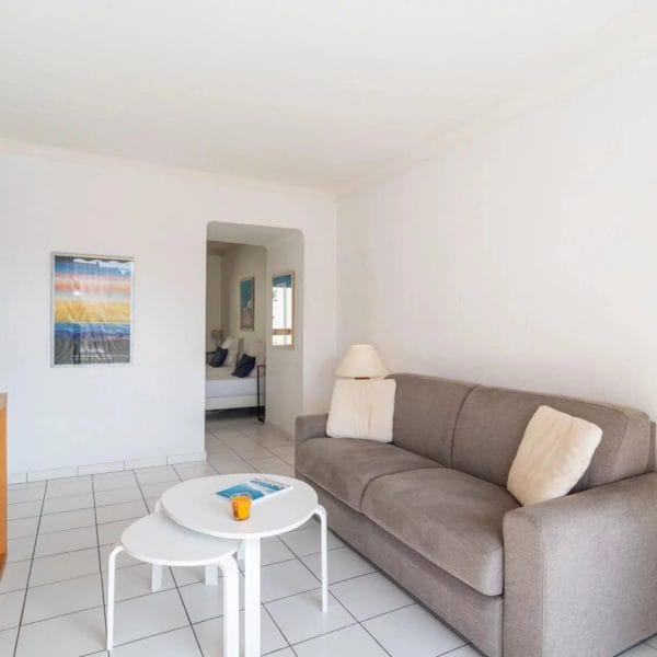 Appartement Cannes Banane : 3 pièces, terrasse, proche Croisette