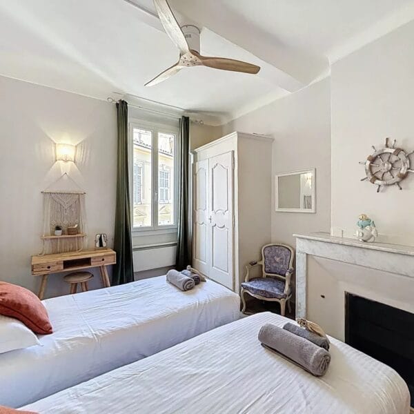 Cannes : charmant appartement en plein centre ville, au calme avec balcon
