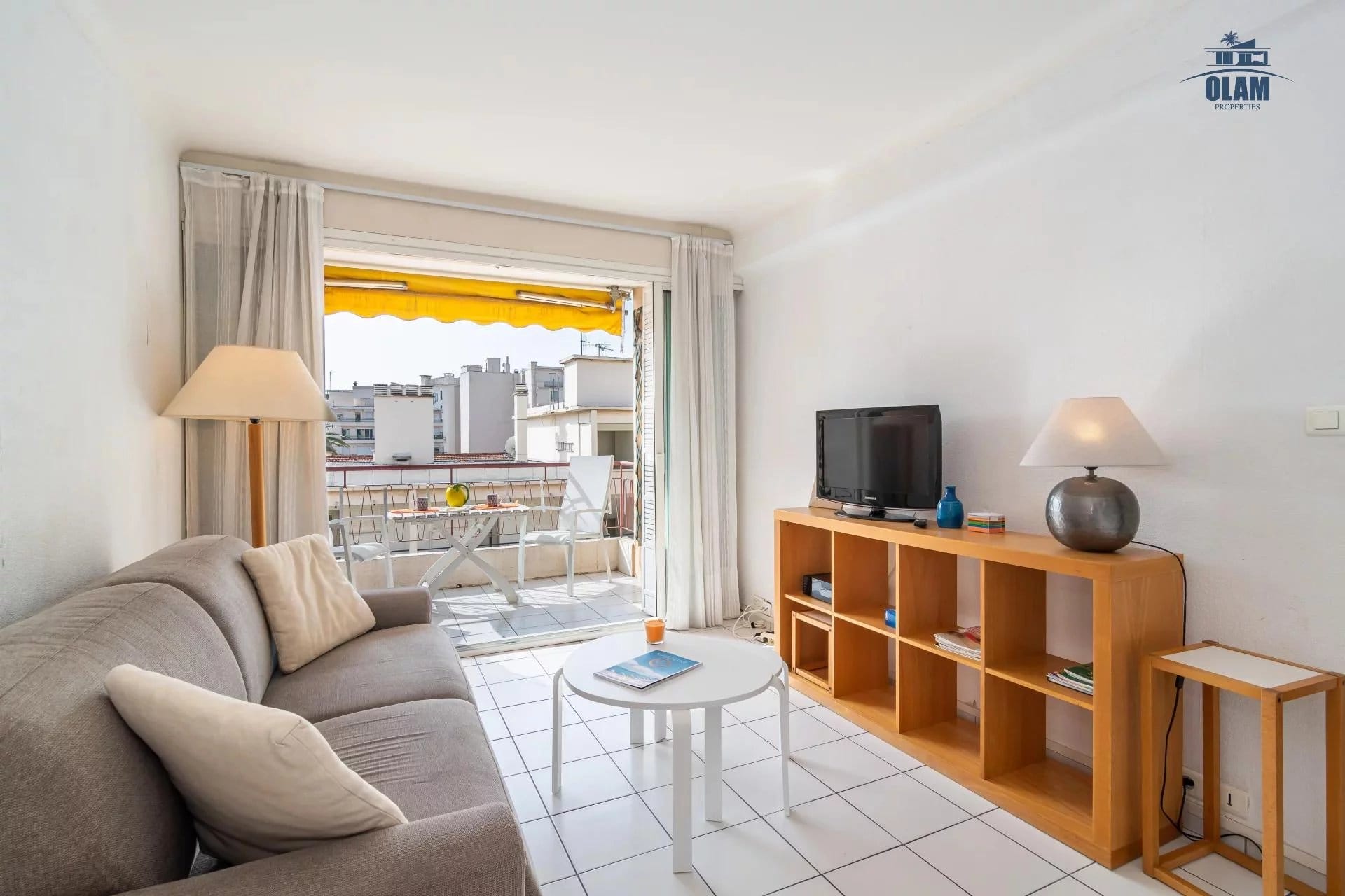 Apartment Cannes Banane : 2-bedrooms, terrace, near Croisette