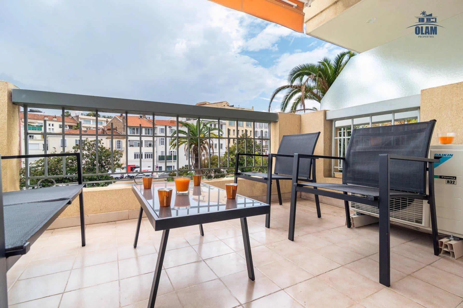 Appartement Cannes Centre : 2 pièces, balcon, parking résidentiel