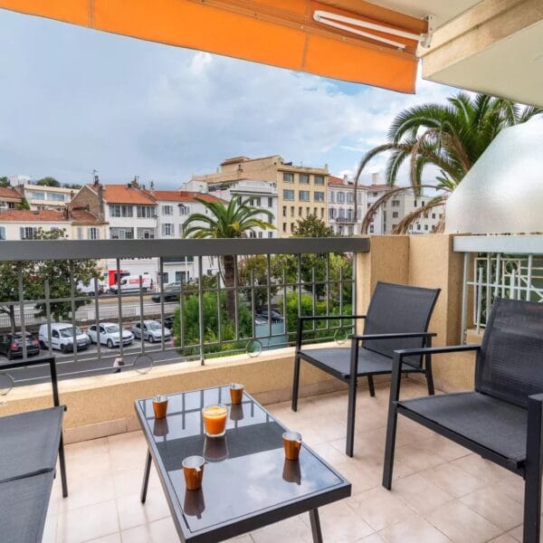 Appartement Cannes Centre : 2 pièces, balcon, parking résidentiel
