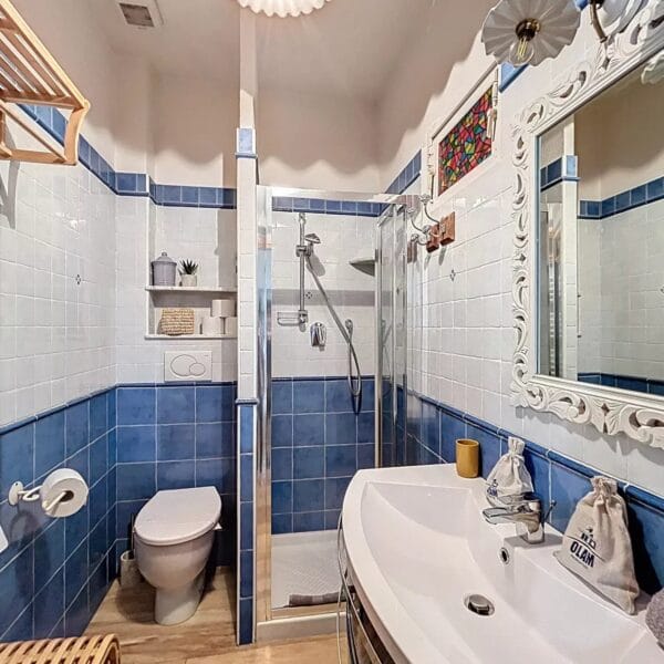 Cannes : charmant appartement en plein centre ville, au calme avec balcon