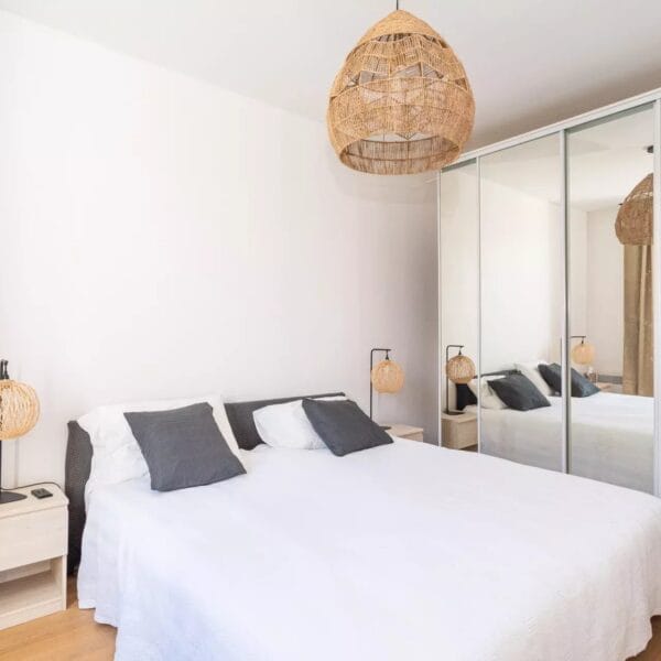 Appartement Cannes Suquet : charmant 3 pièces, centre-ville, rénové