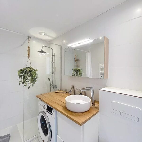 Cannes proche vieux port – studio avec vue mer