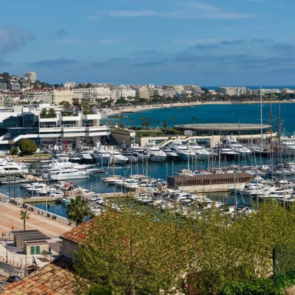 Cannes: very nice, quiet apartment in the city center