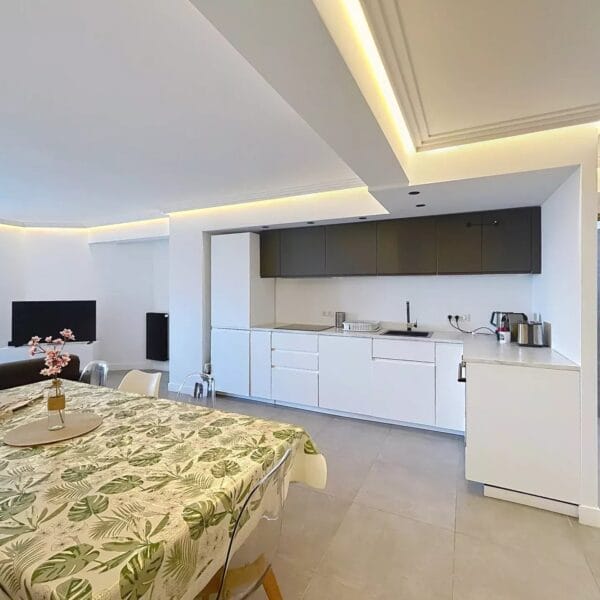 Cannes: very nice, quiet apartment in the city center