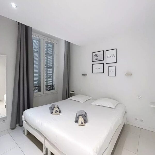 Cannes: very nice, quiet apartment in the city center
