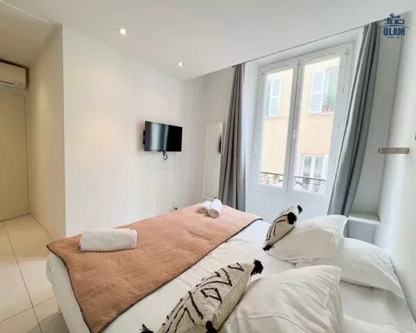 Cannes: very nice, quiet apartment in the city center