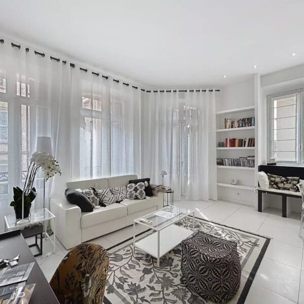 Cannes: very nice, quiet apartment in the city center