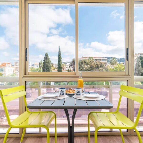 Appartement Cannes Banane : chaleureux 3 pièces avec loggia