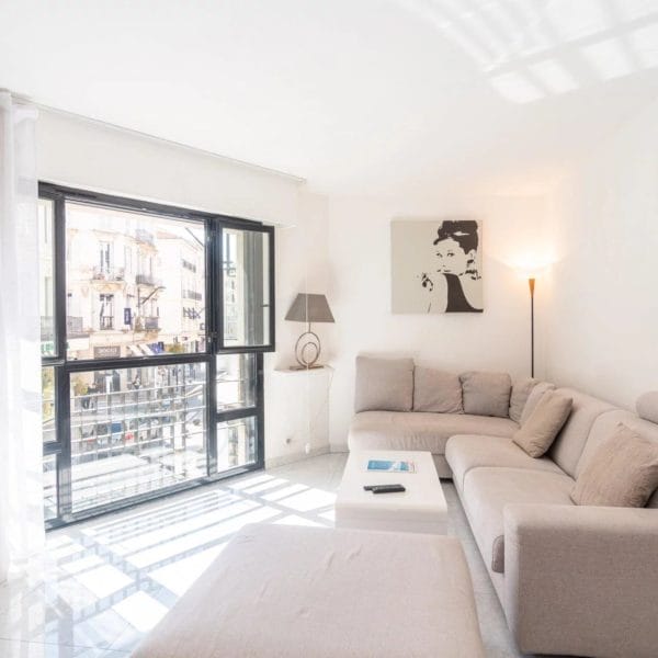 Appartement Cannes Rue d’Antibes : 3 pièces rénové par architecte