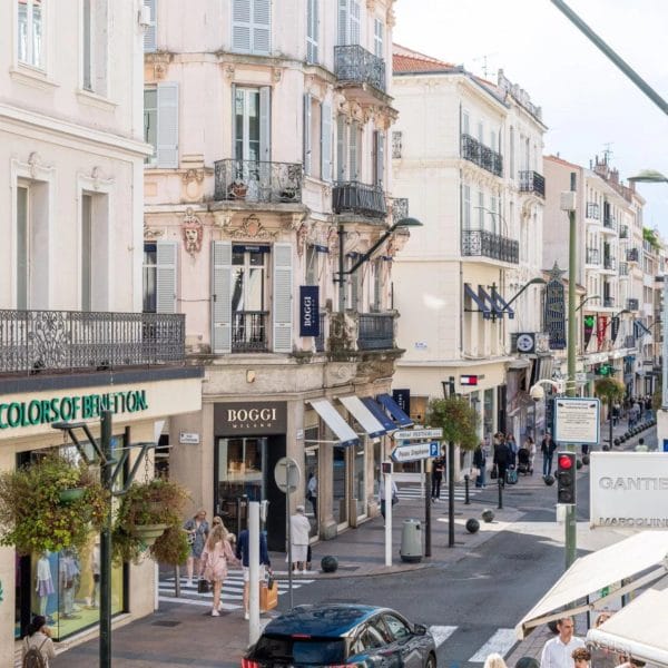 Appartement Cannes Rue d’Antibes : 3 pièces rénové par architecte