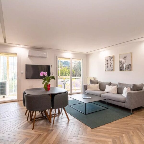 Appartement Cannes Banane : chaleureux 3 pièces avec loggia