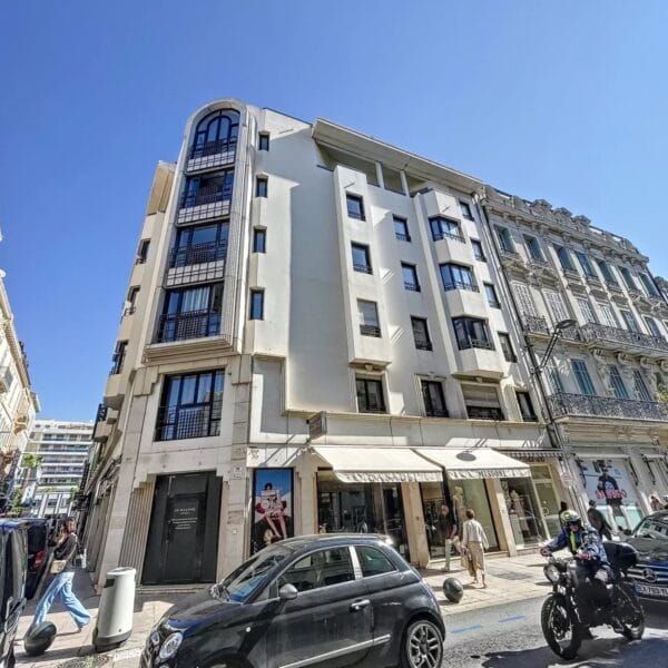 Appartement Cannes Rue d’Antibes : 3 pièces rénové par architecte