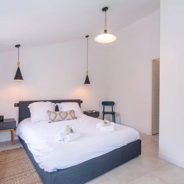 Maison de village Cannes Suquet : 3 chambres, 3 bains, rénovée, avec studio indépendant