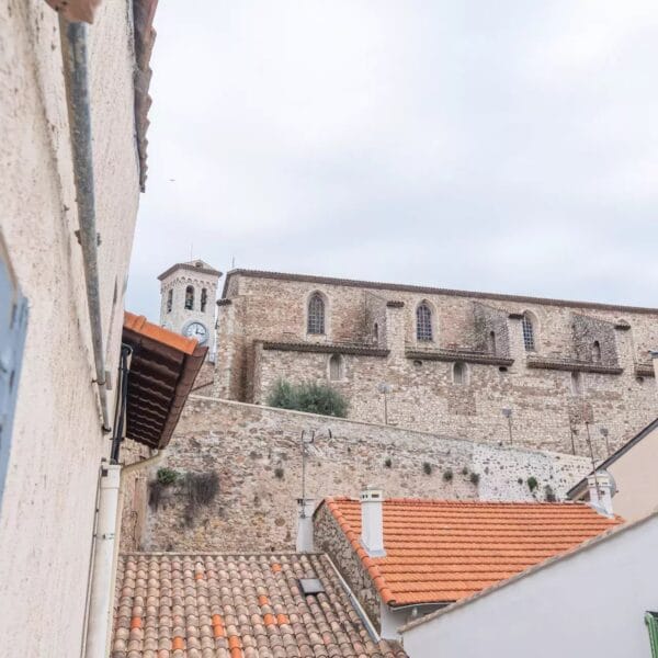 Maison de village Cannes Suquet : 3 chambres, 3 bains, rénovée, avec studio indépendant