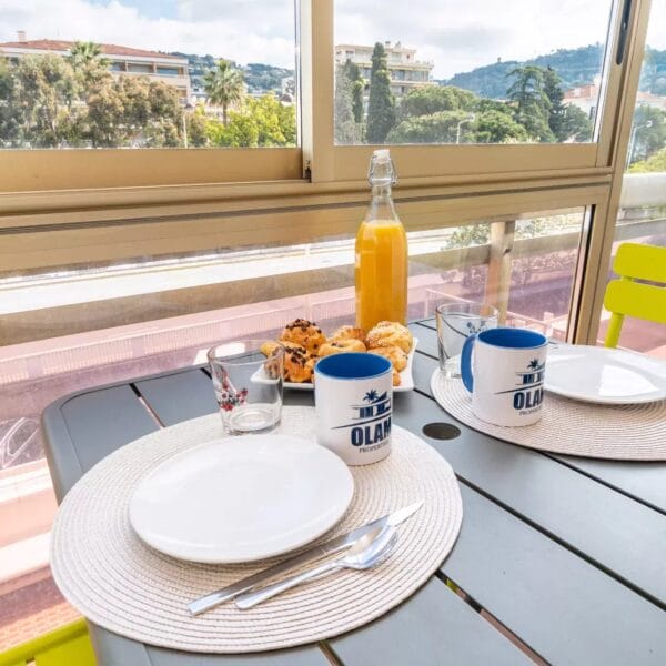 Appartement Cannes Banane : chaleureux 3 pièces avec loggia