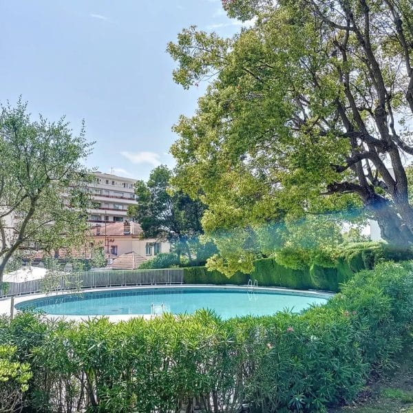 Appartement Cannes Basse Californie : vaste rez-de-jardin, résidence avec piscine, parking