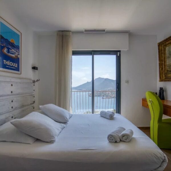 Théoule: 3-bedroom villa with swimming pool and sea view