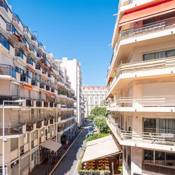 Appartement Cannes Banane : 3 chambres premium, balcon, résidence sécurisée, proche Croisette