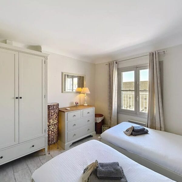 Cannes: Apartment 1 minute from the Palais: 3 bedrooms with terrace