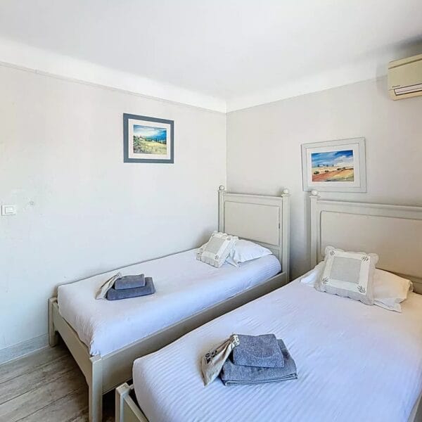 Cannes: Apartment 1 minute from the Palais: 3 bedrooms with terrace