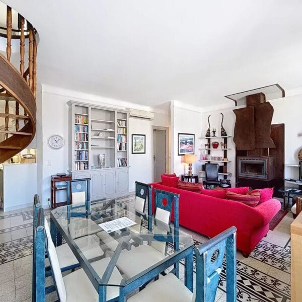 Cannes: Apartment 1 minute from the Palais: 3 bedrooms with terrace
