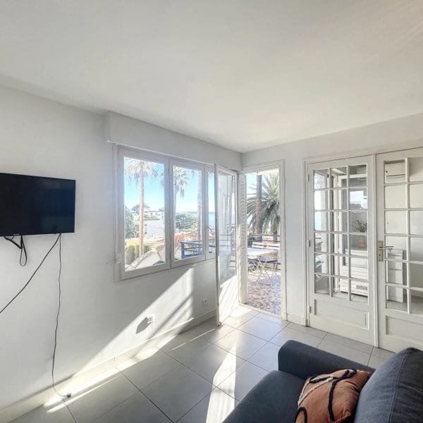 Appartement Cannes bas Croix des Gardes : 2 pièces charmant, 31m2, vue mer, proche plage