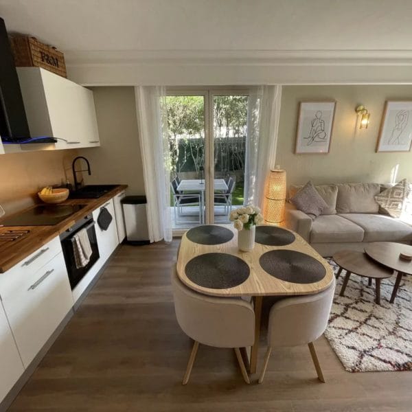 Appartement Cannes Oxford : 3 pièces rez de jardin, rénovation standing 2023