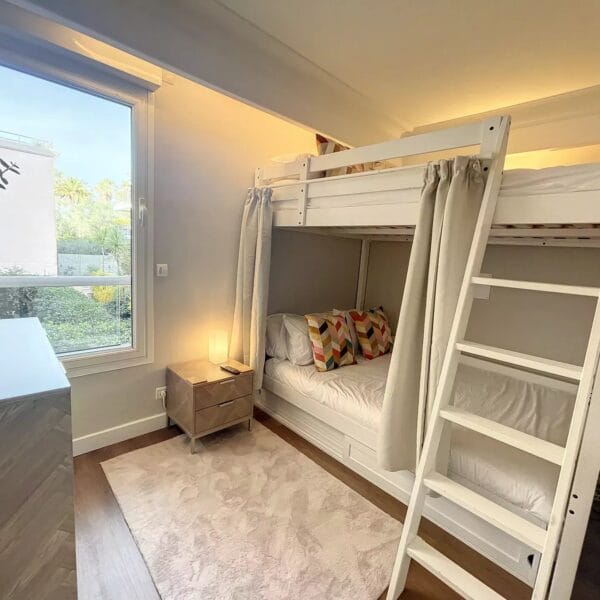 Appartement Cannes Oxford : 3 pièces rez de jardin, rénovation standing 2023