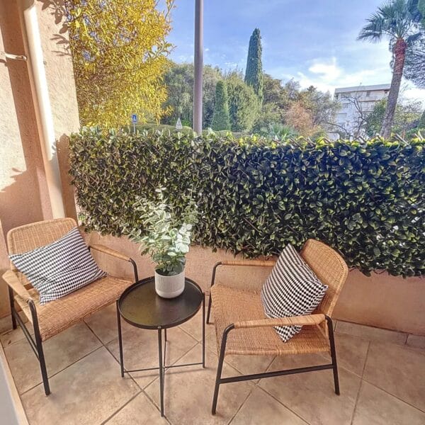 Appartement Cannes Oxford : 3 pièces rez de jardin, rénovation standing 2023