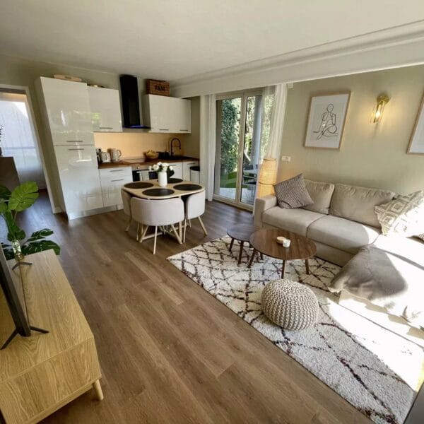 Appartement Cannes Oxford : 3 pièces rez de jardin, rénovation standing 2023