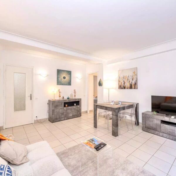 Appartement Cannes Basse Californie : 3 Pièces lumineux, plages et Croisette à 5 mns