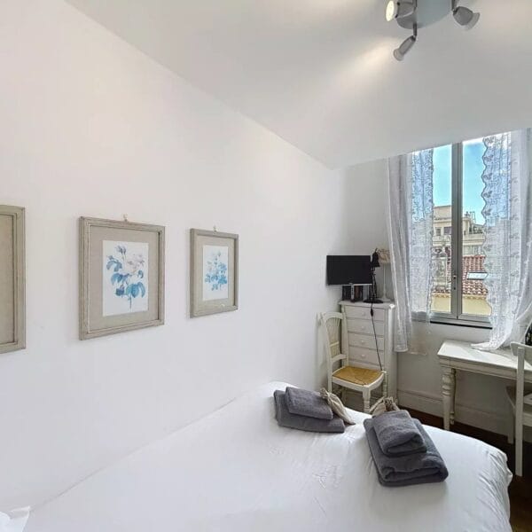 Cannes: Appartement duplex Suquet 3 chambres avec terrasse et vue mer