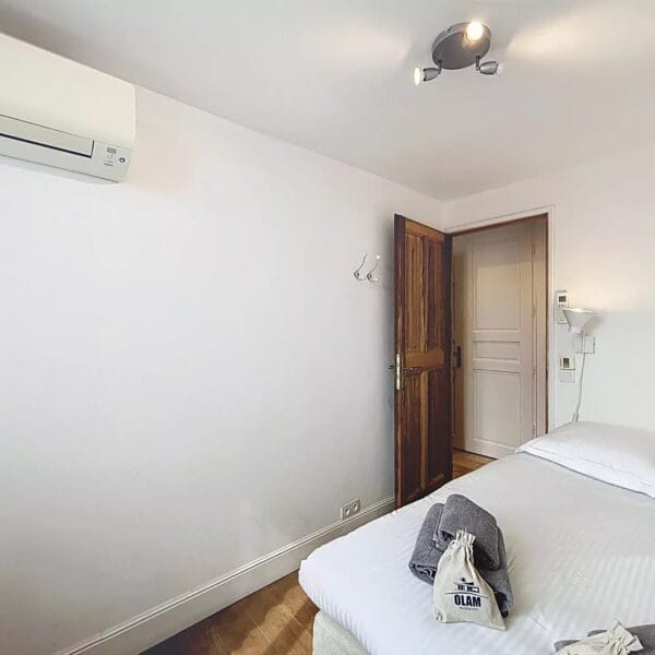 Cannes: Appartement duplex Suquet 3 chambres avec terrasse et vue mer