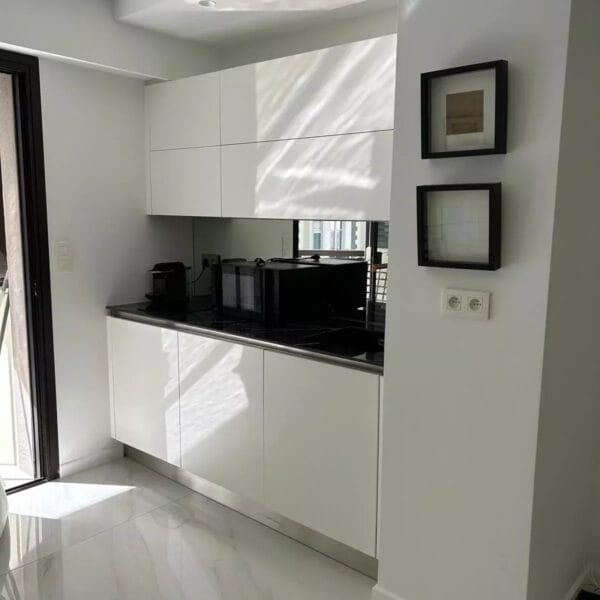 Cannes: charming studio in a secure residence 3 minutes from the beaches