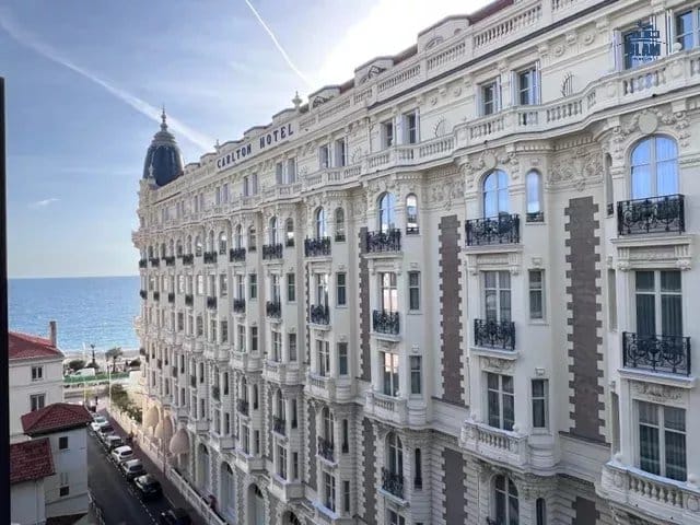 Cannes: charming studio in a secure residence 3 minutes from the beaches
