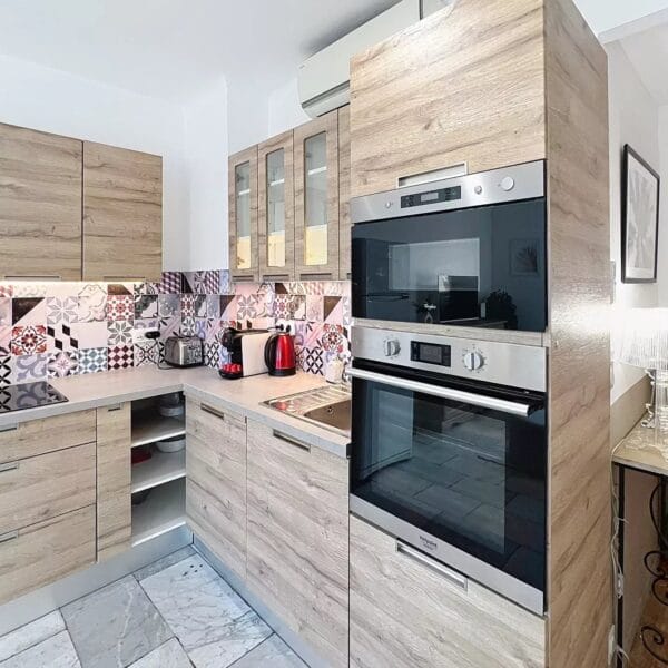 Apartment Cannes – Near city center, superb 3 bedrooms, 3 bathrooms, air conditioning, elevator