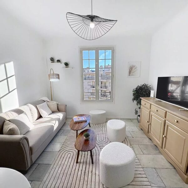 Apartment Cannes – Near city center, superb 3 bedrooms, 3 bathrooms, air conditioning, elevator